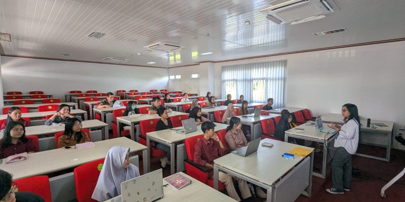 ruang kelas merah putih